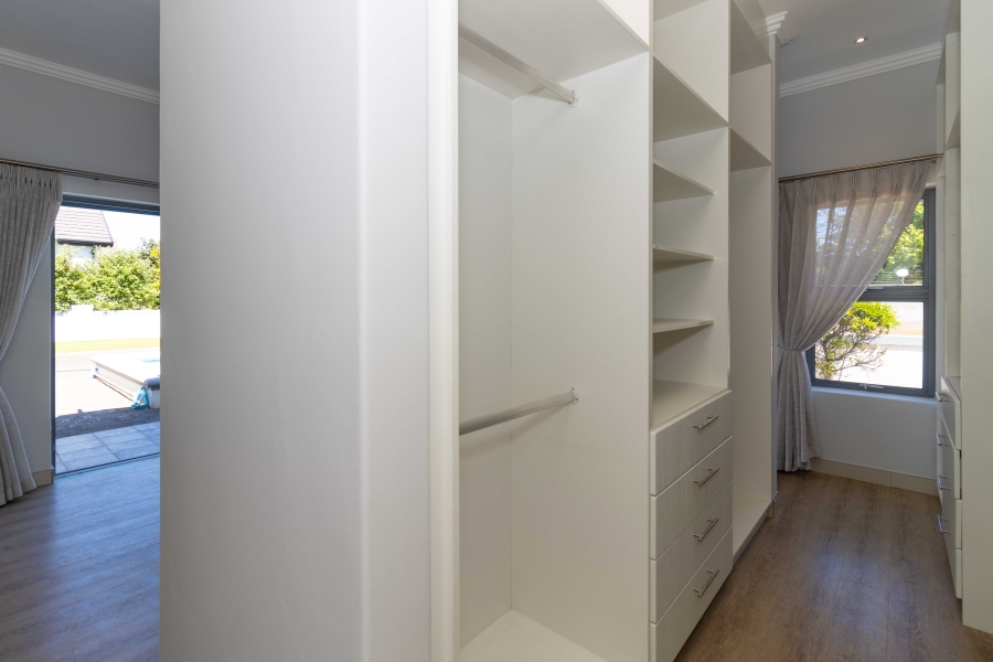 5 Bedroom Property for Sale in Val De Vie Estate Western Cape